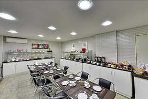 Hotel Confiance Prime Batel