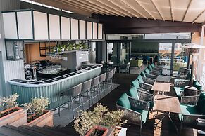 Hotel Shambala