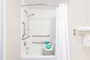 Baymont by Wyndham Erie