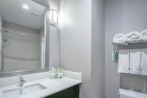 Holiday Inn Express & Suites Houston North - IAH Area by IHG
