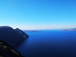 Athiri Santorini Hotel