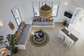 Athiri Santorini Hotel