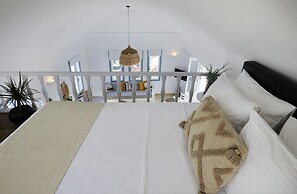 Athiri Santorini Hotel