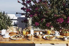 Athiri Santorini Hotel