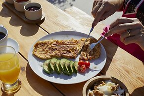 Athiri Santorini Hotel