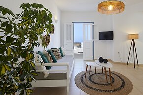 Athiri Santorini Hotel