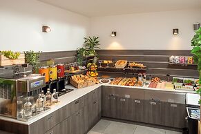 Fragrance Hotel St. Peter