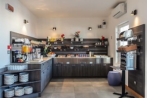 Fragrance Hotel St. Peter