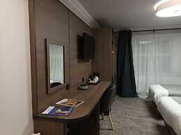 The Corn Mill Lodge Hotel