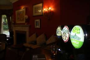 Haley's Hotel & Restaurant