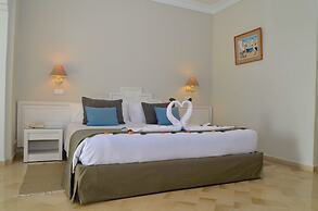 Royal Garden Palace (Families and Couples)