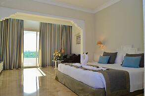 Royal Garden Palace (Families and Couples)