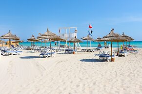 Royal Garden Palace (Families and Couples)