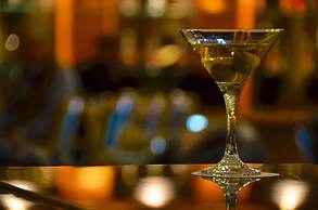 Royal Garden Palace (Families and Couples)