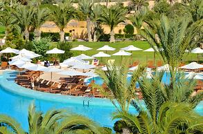 Royal Garden Palace (Families and Couples)