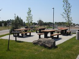 Best Western Golden Prairie Inn & Suites