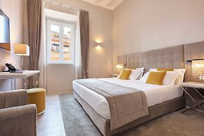 Terrace Pantheon Relais