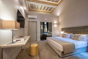 Terrace Pantheon Relais