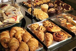 Terrace Pantheon Relais