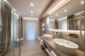 Terrace Pantheon Relais