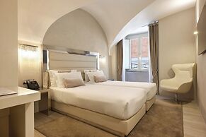 Terrace Pantheon Relais