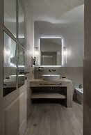 Terrace Pantheon Relais