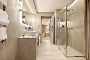 Terrace Pantheon Relais