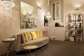 Terrace Pantheon Relais