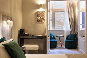 Terrace Pantheon Relais