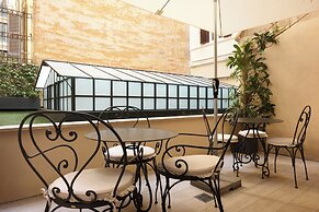 Terrace Pantheon Relais