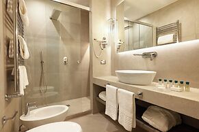 Terrace Pantheon Relais