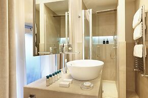 Terrace Pantheon Relais