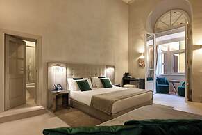 Terrace Pantheon Relais