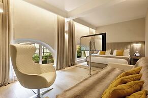 Terrace Pantheon Relais