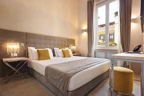 Terrace Pantheon Relais