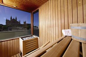 Petit Palace Hotel Tres