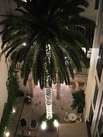 Petit Palace Hotel Tres