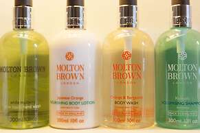 Petit Palace Hotel Tres