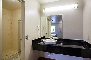 Motel 6 Ventura, CA - Downtown