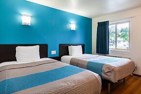 Motel 6 Ventura, CA - Downtown