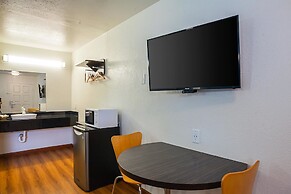 Motel 6 Ventura, CA - Downtown