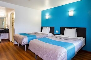 Motel 6 Ventura, CA - Downtown