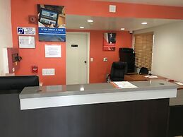 Motel 6 Ventura, CA - Downtown