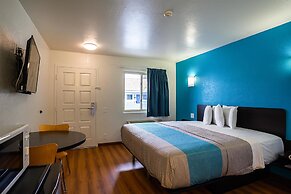 Motel 6 Ventura, CA - Downtown
