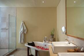 Komaneka at Monkey Forest