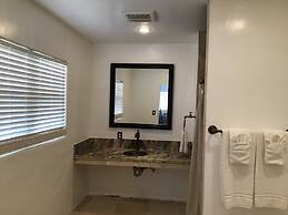 Olancha RV Park & Motel