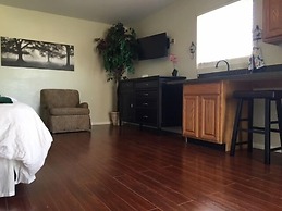 Olancha RV Park & Motel