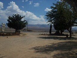 Olancha RV Park & Motel