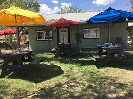 Olancha RV Park & Motel