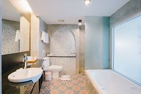 Patong Signature Boutique Hotel